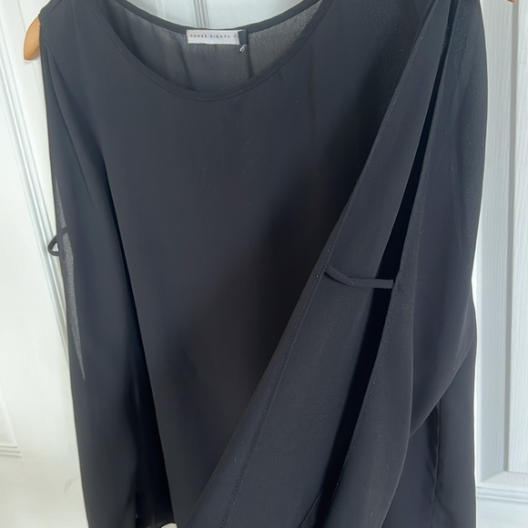 Favorite going out top! - Picture 4 of 5